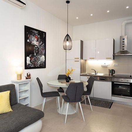 Moon Apartment Split Bagian luar foto